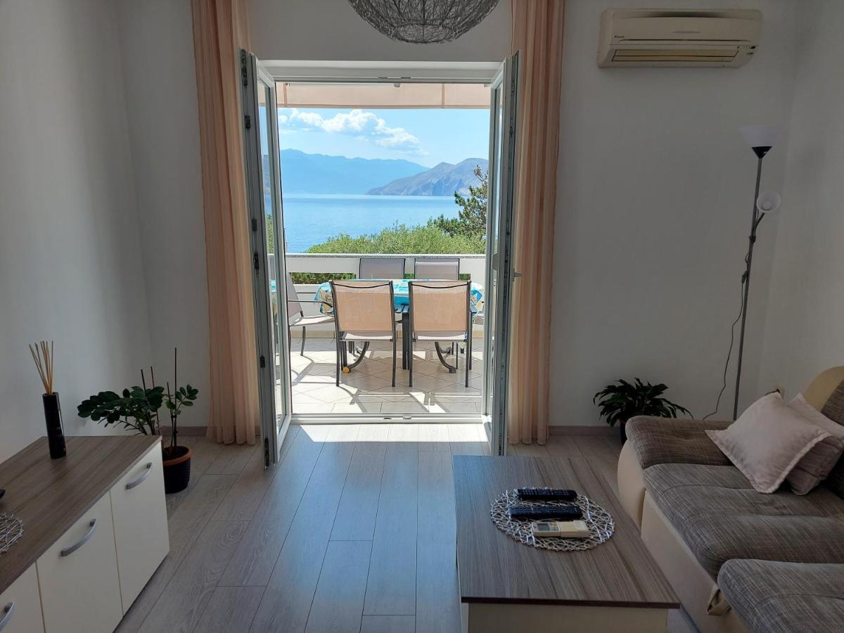Apartments Kricin 14 Baska  Exterior photo